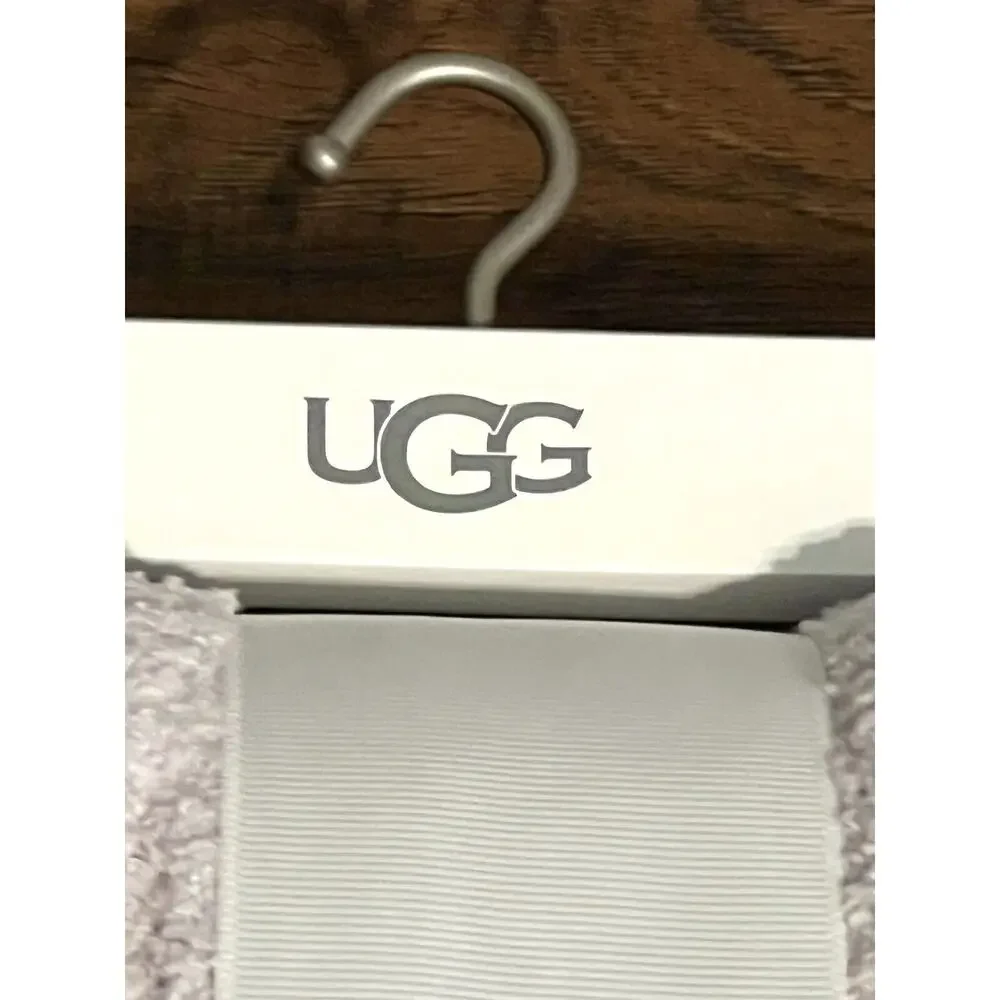 UGG Poppy Chenille Baby Blanket Size: 30” X 40” LILAC Lavender Light Purple NWT